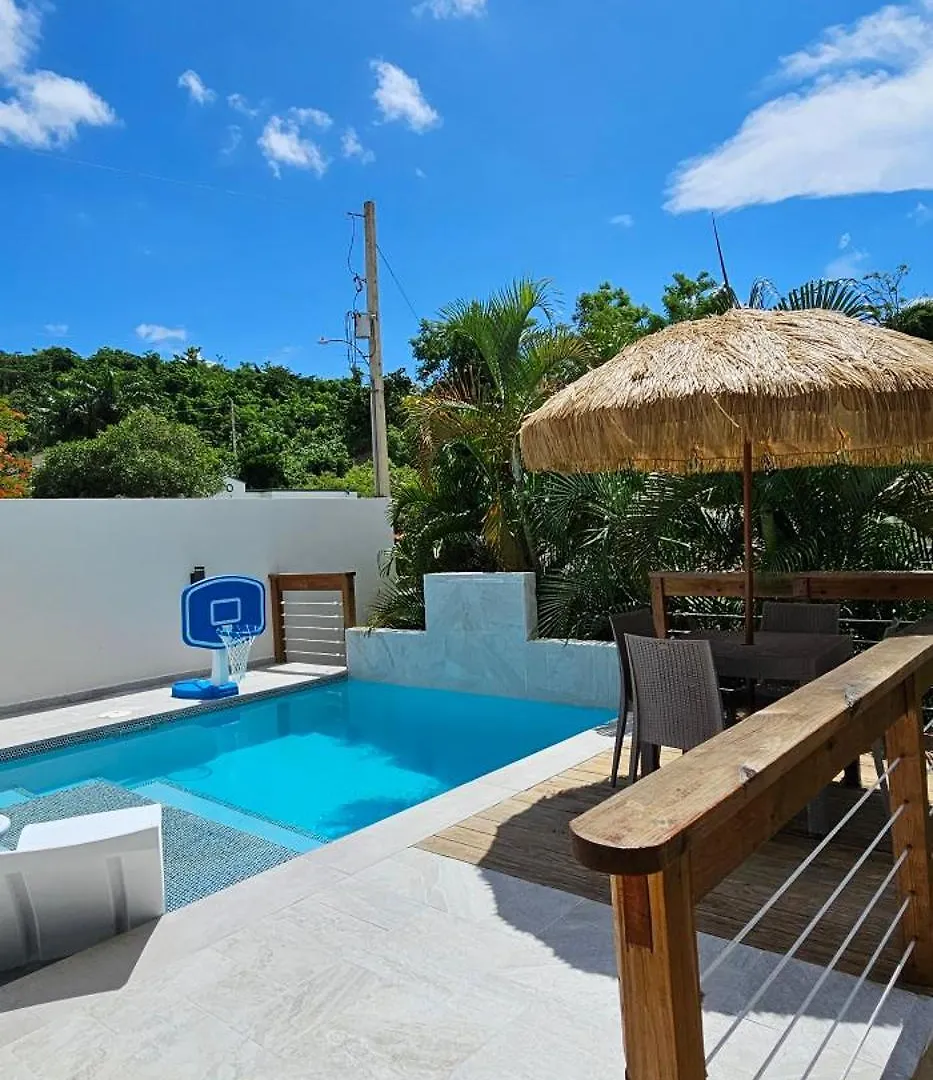 Casita Almendro-Apartment With Heated Pool 산 헤르만 0*,  푸에르토리코